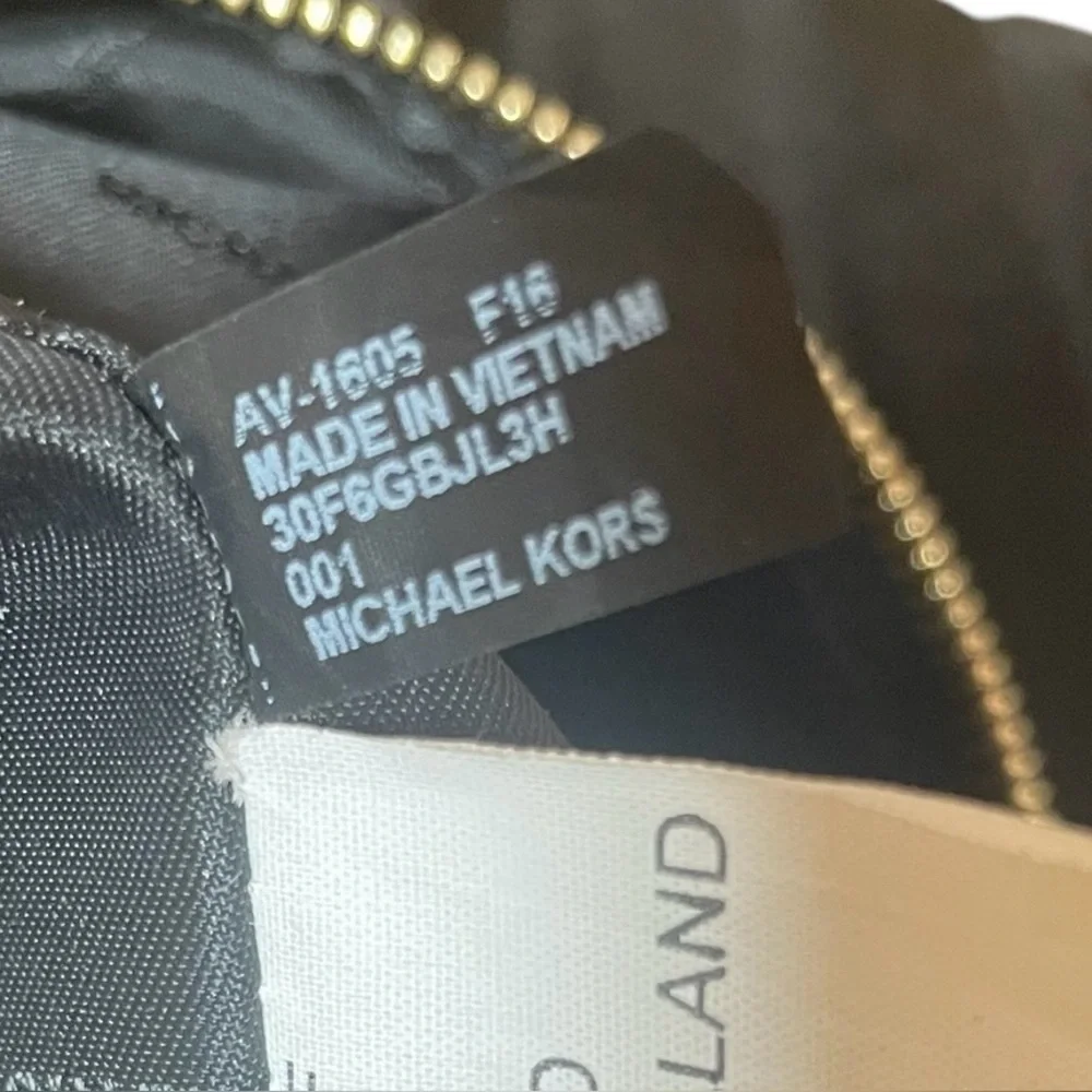 Michael Kors Black Brooklyn Applique Haircalf Feed Bag Purse with Dust Bag - Picture 14 of 15